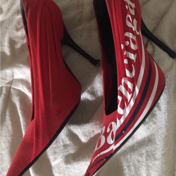 Red Balenciaga 2017 red runway heels - Picture 2 of 3